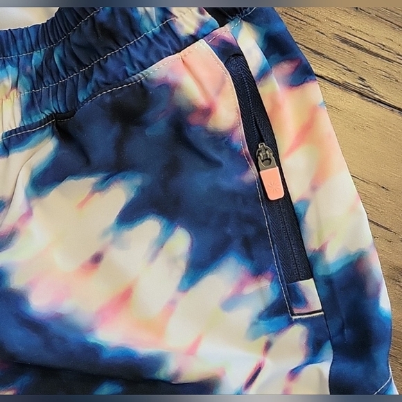 ATHLETA ALL PLAY 3" SHORT IN TIE DYE NAVY AND PINK SIZE 14 XL - Picture 4 of 8